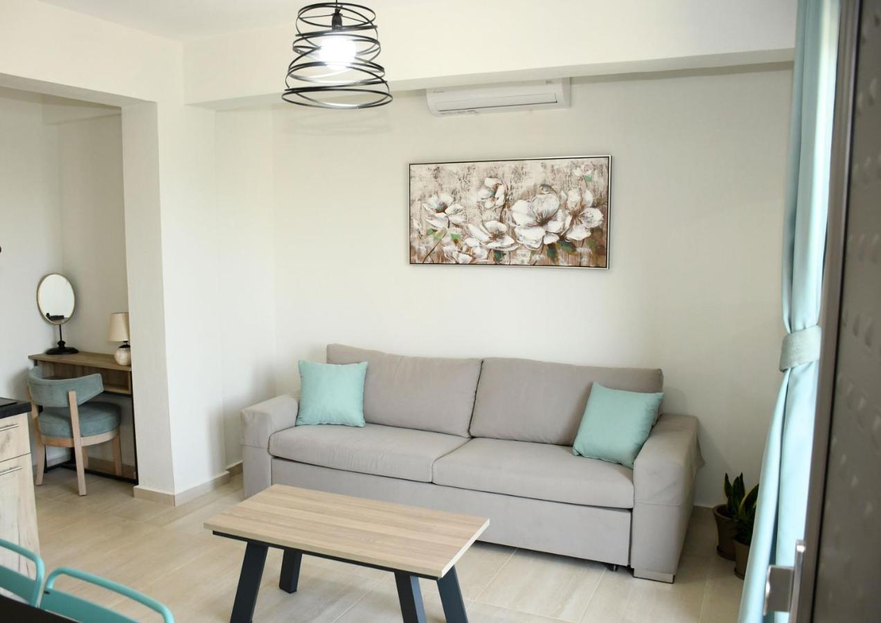 Theano Luxury Suites Nikiti Extérieur photo